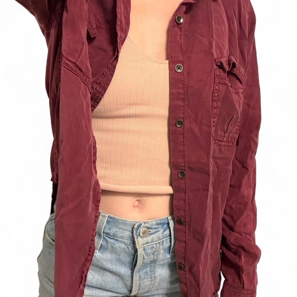 Universal Threads burgundy button up shirt Size S